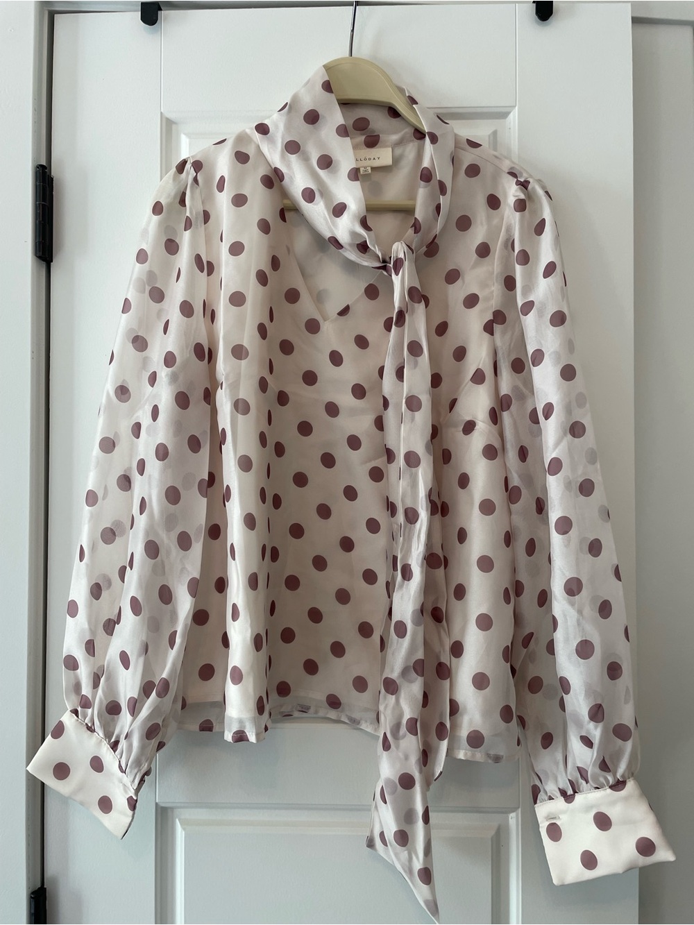 MELLODAY Cream Blouse with Mauve Polka Dots and Tie Neck